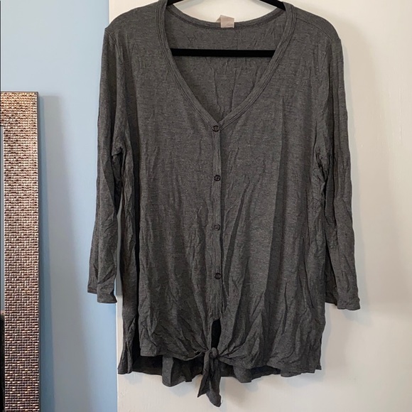 Tops - Gray detailed top